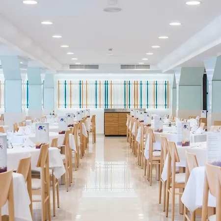 מלון Vista Park 3*